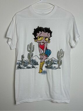 Betty Boop Vintage Inspired Desert Graphic Tee Size Small